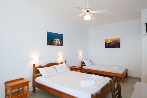 Chambre triple au Chryssopigi à Sifnos