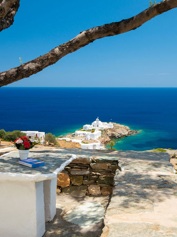 Vue sur la mer à Chrissopigi Sifnos